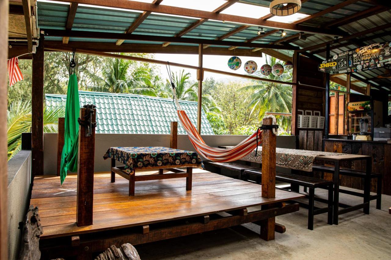 Tioman Cabana Bed & Breakfast Kampong Ayer Batang Exterior foto