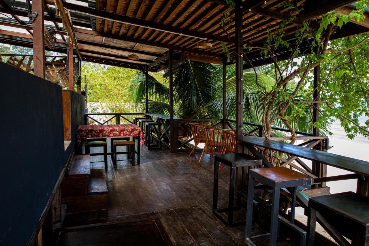 Tioman Cabana Bed & Breakfast Kampong Ayer Batang Exterior foto